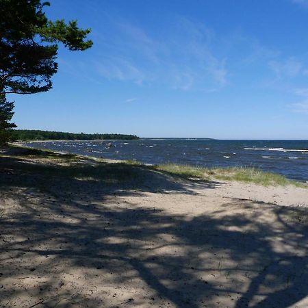 Turisalu Puhkebaas Hotell Exteriör bild